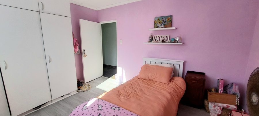 3 Bedroom Property for Sale in Sunrise On Sea Eastern Cape
